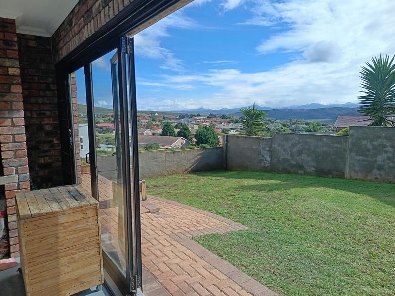 4 Bedroom Property for Sale in Hartenbos Heuwels Western Cape
